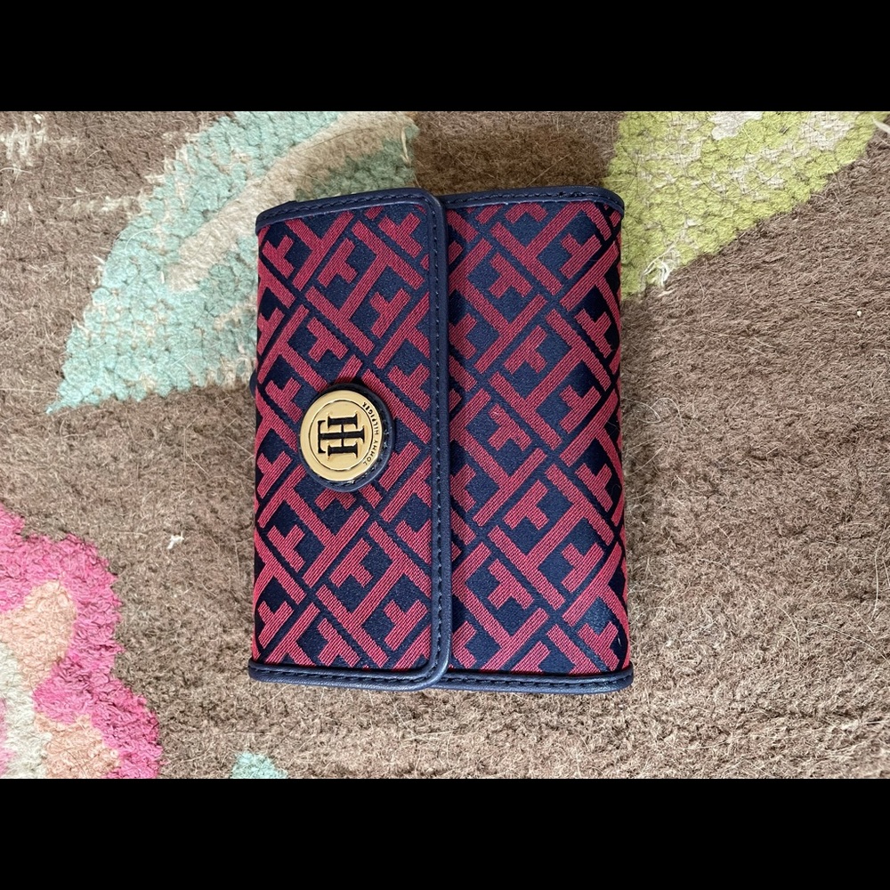 Tommy Hilfiger wallet